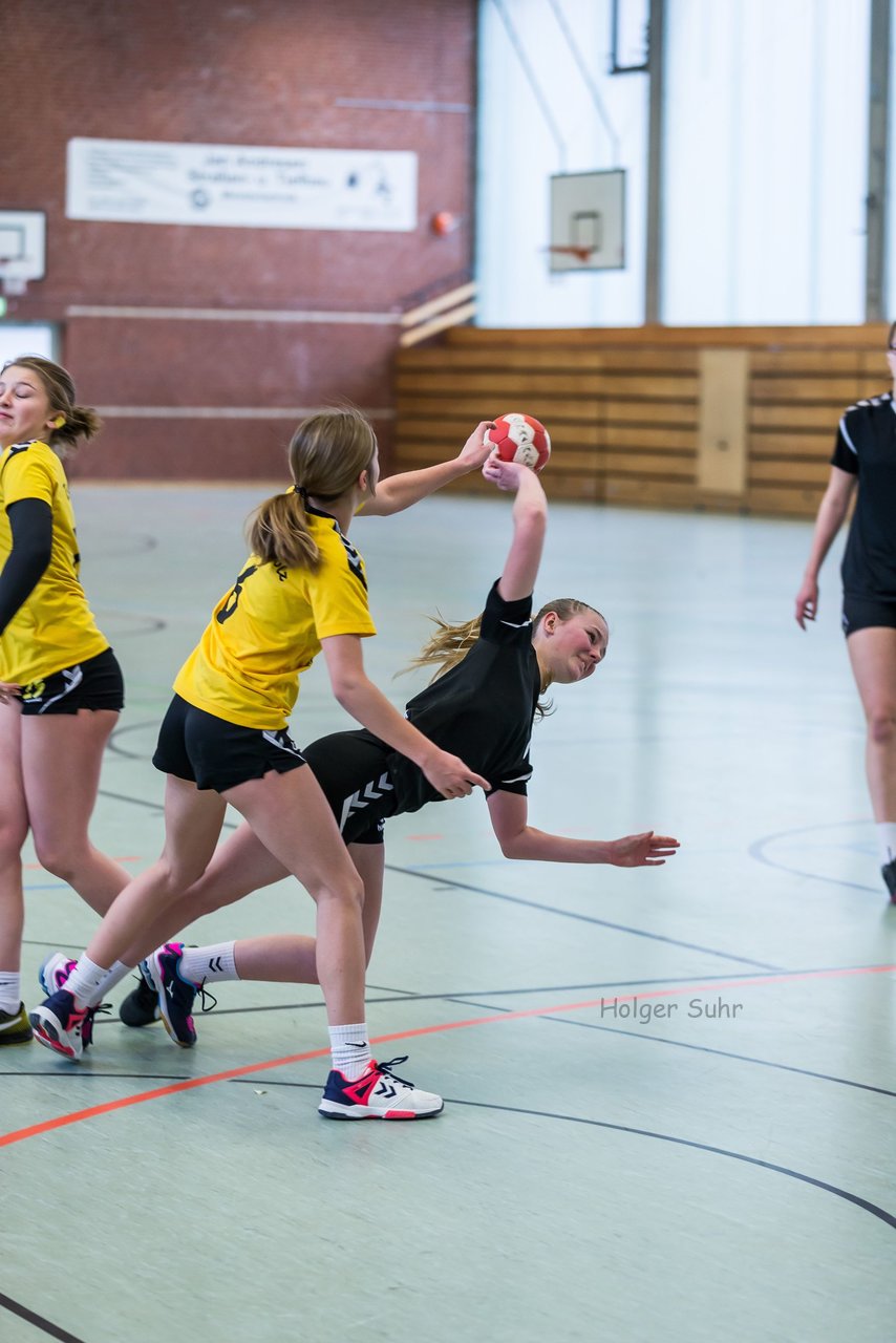 Bild 20 - B-Juniorinnen Bramstedter TS - TSV Altenholz : Ergebnis: 17:16